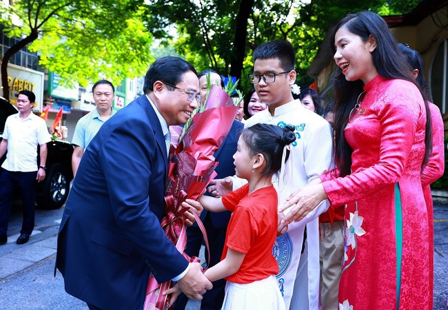 Thủ tướng Phạm Minh Chính: Dạy tốt, học tốt để đưa dân tộc Việt Nam trở thành một dân tộc thông thái - Ảnh 6.