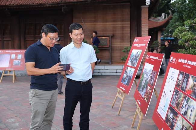 "Dư âm" lễ trao giải Bùi Xuân Phái - Vì tình yêu Hà Nội lần thứ 17-2024: Màu sắc mới cho những "tình yêu" mới - Ảnh 3.